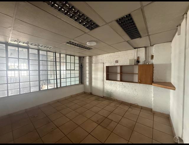 800M² WAREHOUSE TO LET IN ALRODE